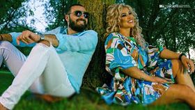 ANDRADA CERNA SI GABI IORGA - PARFUM DIN FLORI SI DIN CURCUBEU CULORI
