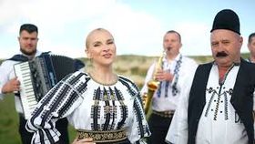Lena Miclaus - De La Jina Mai In Sus