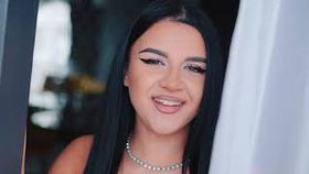 Alexia Nicole Alb - Tiktok