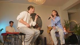 Alejandro Zandes & Ami - Uita-Te La Mine (The Living Room Session)