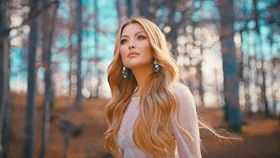 ELENA - Colt de Pamant