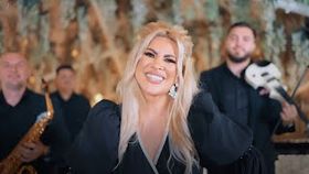 ANDRADA CERNA - NU MA LASA BAGEA