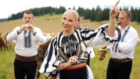 Lena Miclaus - De Copil Am Ciobanit