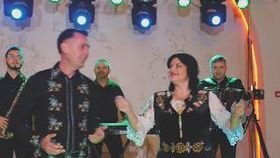 Diana Selagea Si Florin Cociomag - Ma Iubeste Cineva, Ma Iubeste
