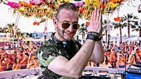 CLAUDIU BORDEIANU - Lasati Femeile Sa Faca BAM BAM ( Dj Trubadur 2026 Radio EDIT )