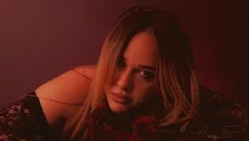 Aria Moon - Lasa-L Sa Te Uite